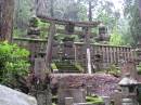 Ancient graves * 600 x 450 * (215KB)